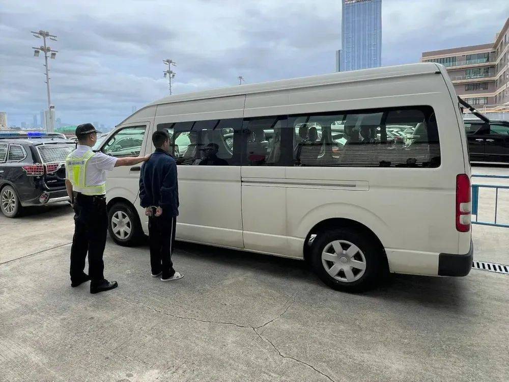 36岁内地男子靠“水下推进器”偷渡至澳门<strong></p>
<p>okb</strong>，被海关抓个正着，获刑4个月