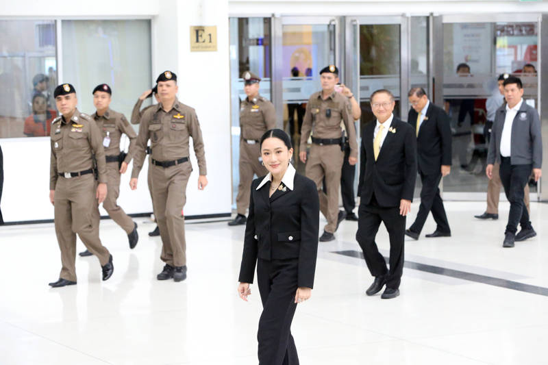 尘埃落定<strong></p>
<p>okt实时</strong>！佩通坦被解除泰国总理职务
