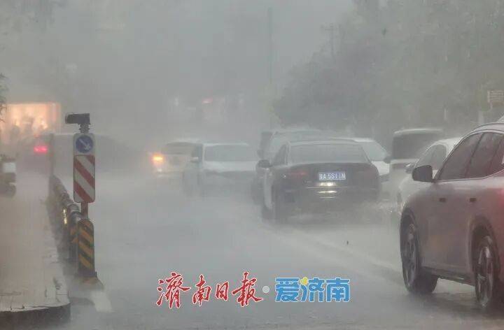 局部大雨或暴雨+9级大风<strong></p>
<p>okt实时</strong>！济南降雨时段公布