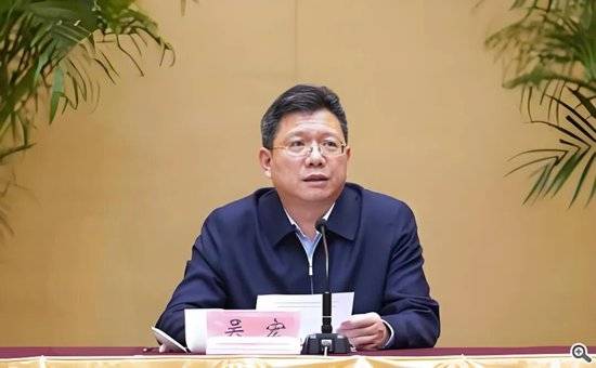 苏州工业园的“破窗效应”<strong></p>
<p>okt实时</strong>，管委会主任吴宏落马