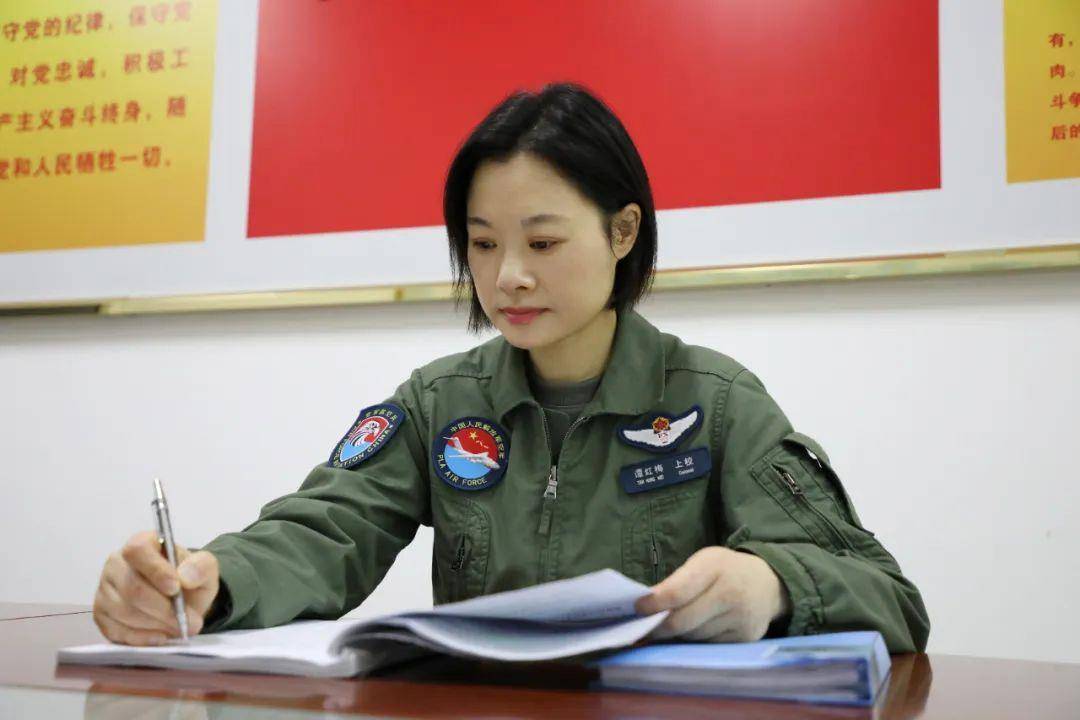 阅兵最帅女机长<strong></p>
<p>shib币价格今日行情</strong>，是她！