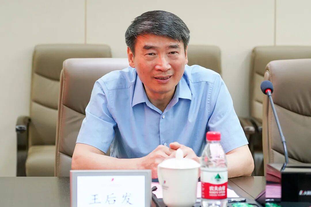 县委书记主动交代问题7个月后<strong></p>
<p>shib币前景</strong>，县人大常委会原主任也主动交代问题，两人长期共事
