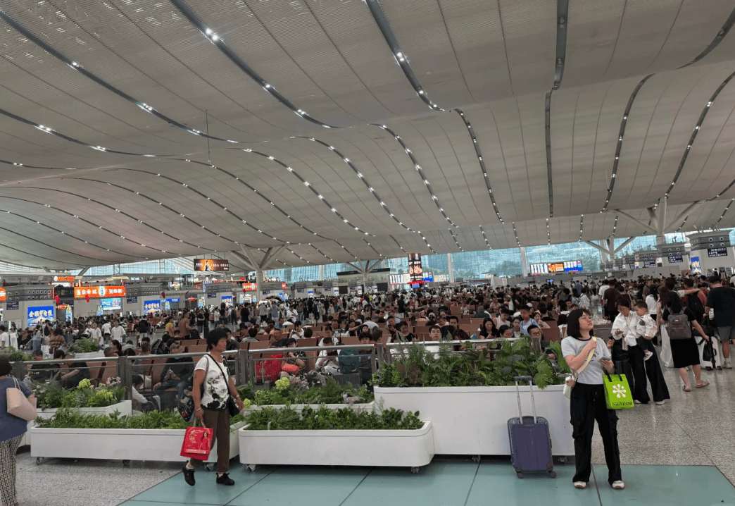 “不亚于春节回家”！凌晨5点<strong></p>
<p>tp钱包官方下载</strong>，深圳有人已经堵在路上……