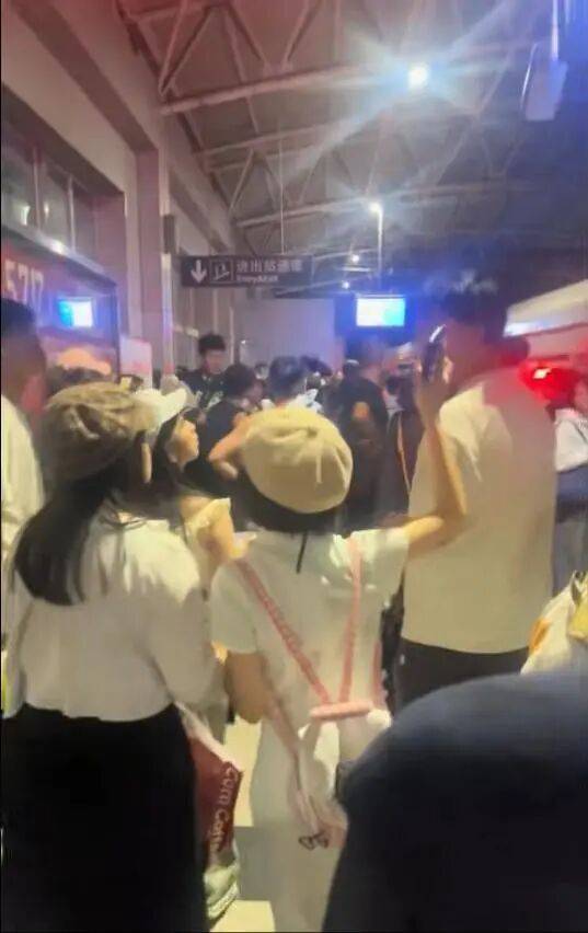 大连地铁发生故障停运一小时<strong></p>
<p>tp钱包下载</strong>,目击者称看到120和警车,工作人员否认列车和人相撞,故障原因在落实中