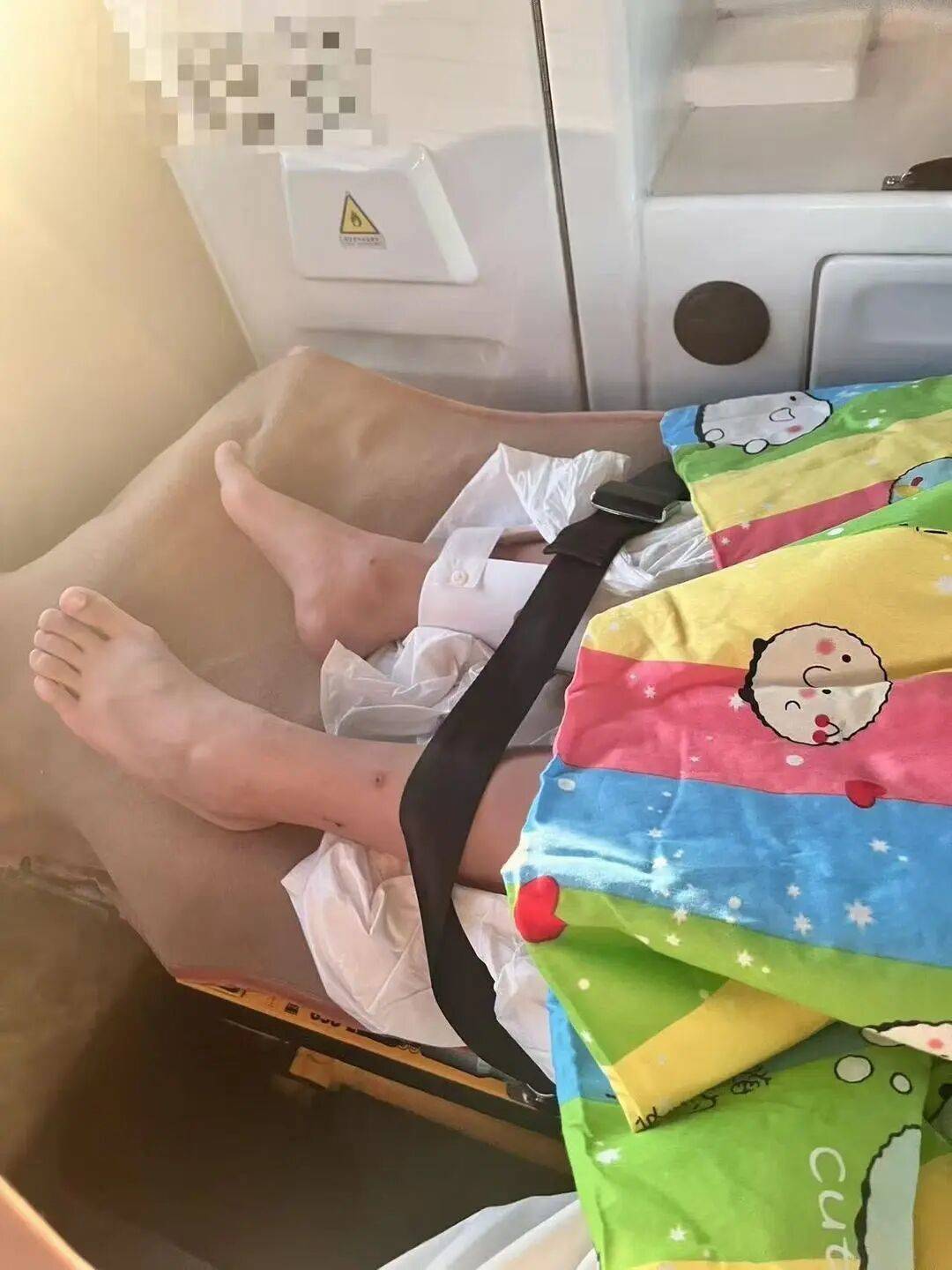 男子火车上铺跌落砸断10岁女孩腿骨<strong></p>
<p>tp钱包官网下载</strong>,回应“失联”称失业讨薪中