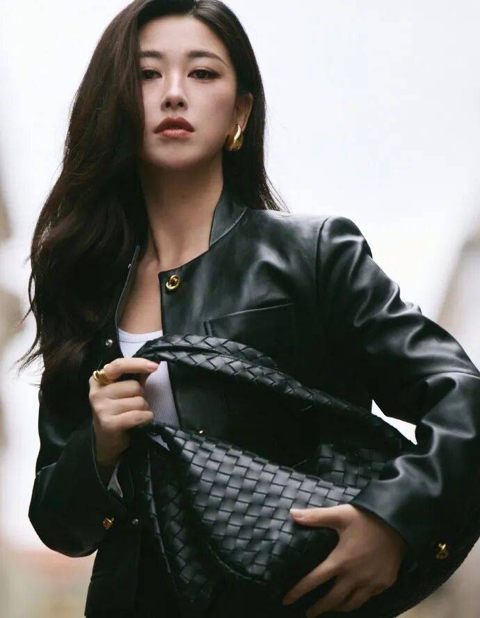 时装周上的女明星<strong></p>
<p>tp钱包官网下载</strong>,秋冬氛围感一键封顶!