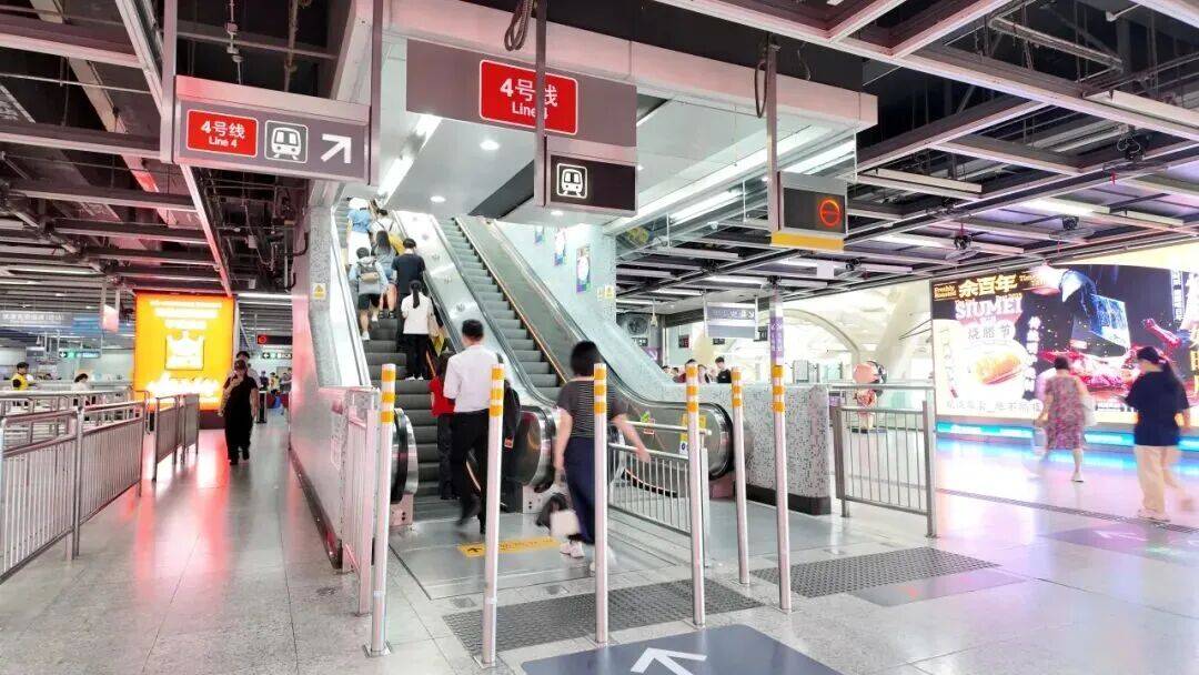 深圳北站凌晨返深被刷爆<strong></p>
<p>tp钱包安卓版</strong>!附近叫车超200人?别慌!公交地铁加班护送