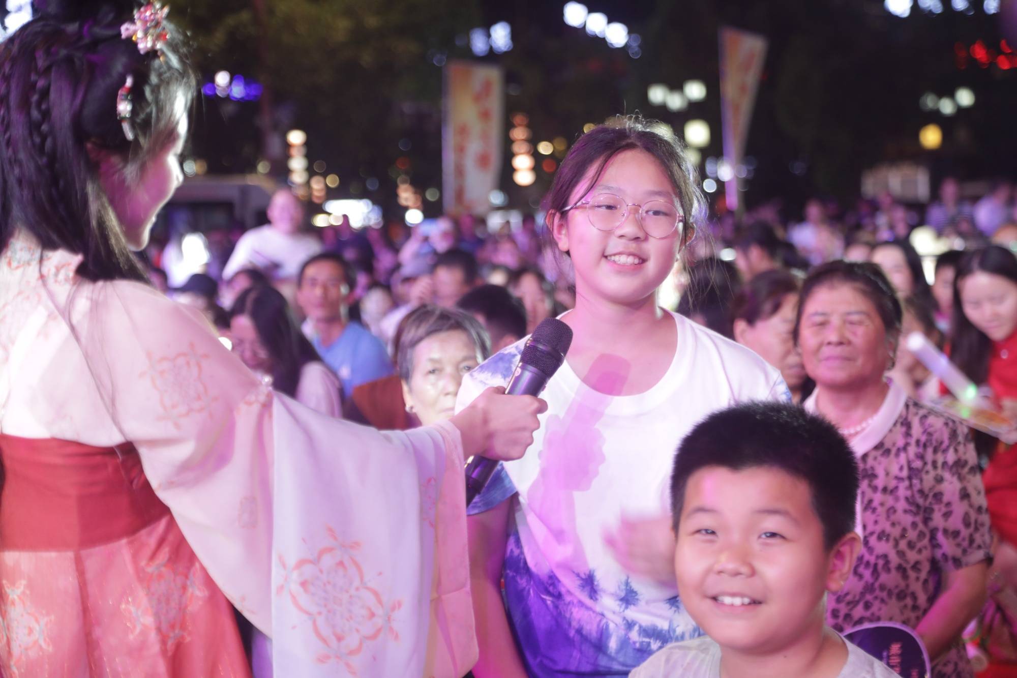 月映火塘 悦唱荔波<strong></p>
<p>tp钱包安卓版</strong>!这场中秋音乐晚会点燃团圆夜