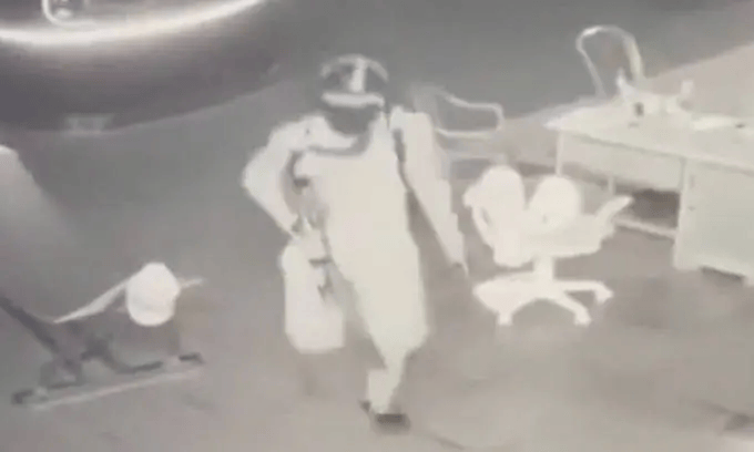 越南一家3口被枪杀<strong></p>
<p>tp钱包最新版本下载</strong>,33岁男子被警方抓获,声称“为完成游戏任务”,抢走现金折合人民币140元