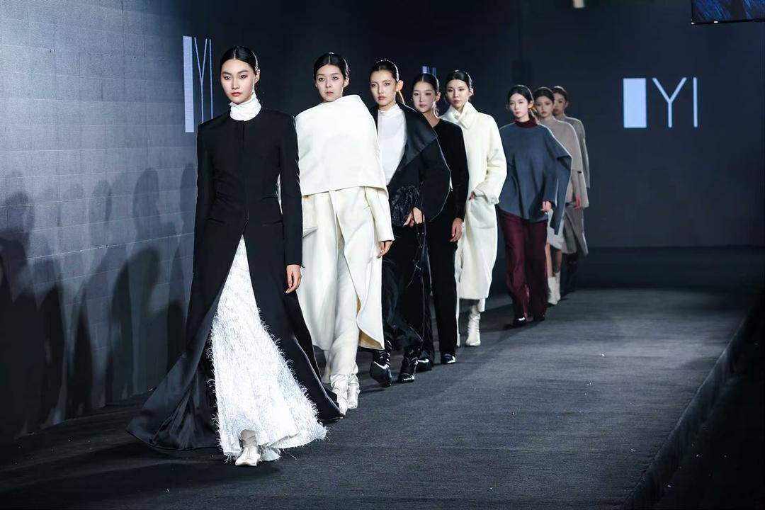 非遗惊艳、萌娃抢镜、大码模特出圈<strong></p>
<p>tp钱包官方网站</strong>!南京国际时尚周看点太密