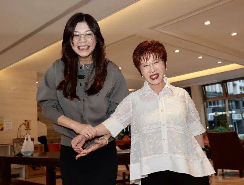 到底支持谁当党主席?当着郑丽文的面<strong></p>
<p>tp钱包安全吗</strong>,洪秀柱说出了自己的答案