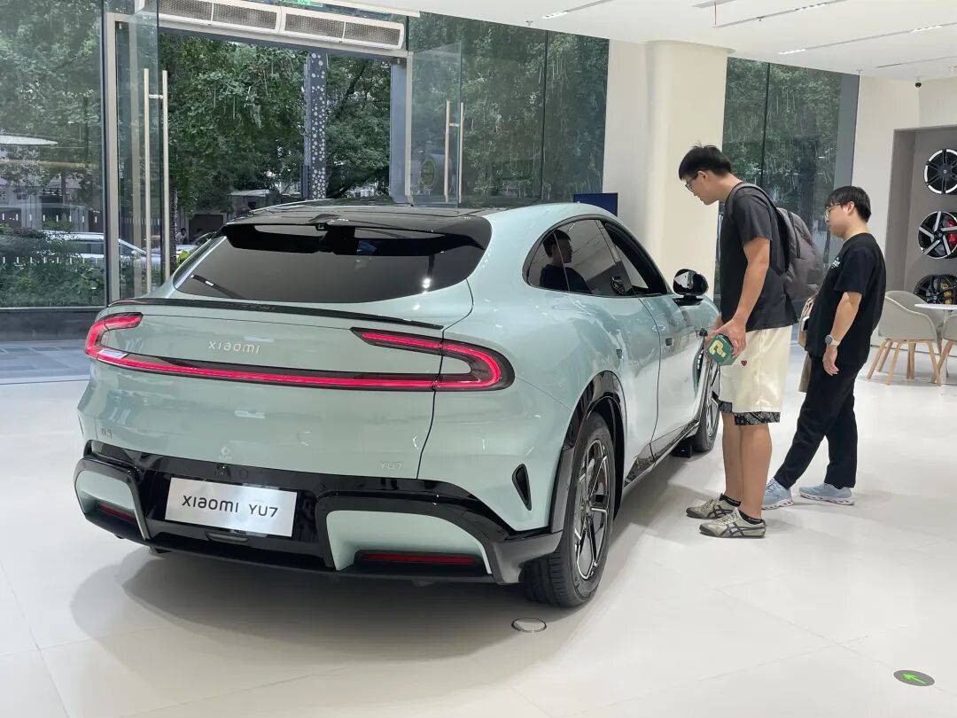 车轮飞滚十余米！武汉小米SU7断轴撞护栏<strong></p>
<p>tp钱包app下载安装</strong>，一月内两起脱落事故，官方回应仍含糊