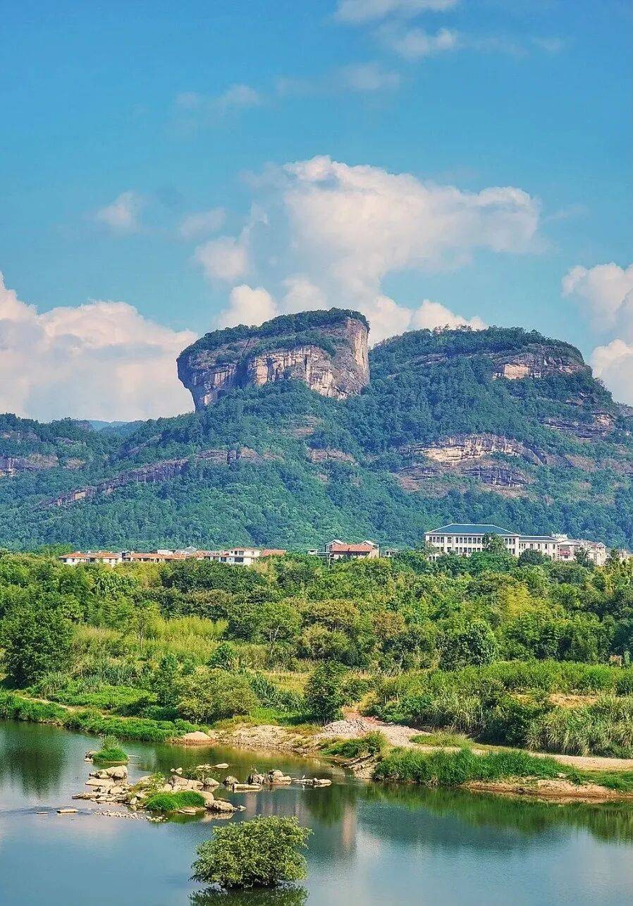 为什么年轻人迷上了爬山？ | 秋高气爽<strong></p>
<p>tp钱包app下载安装</strong>，是时候出发了→