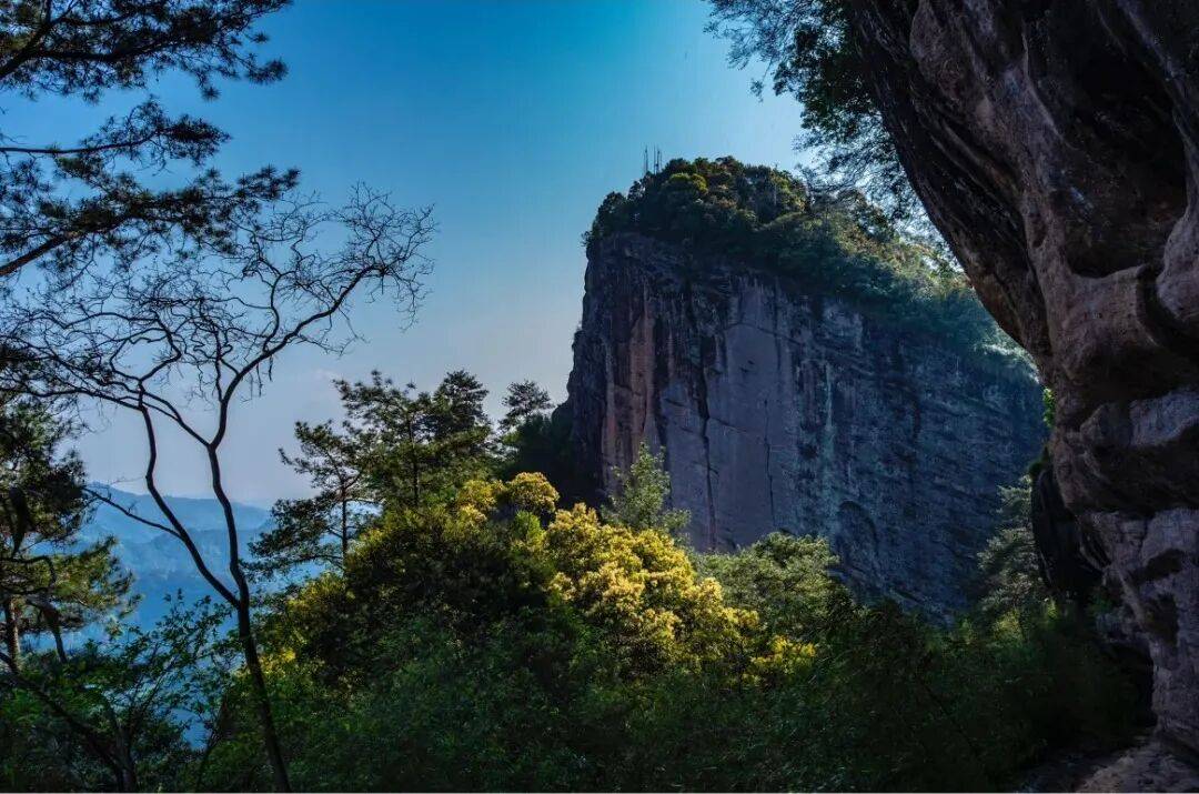 为什么年轻人迷上了爬山？ | 秋高气爽<strong></p>
<p>tp钱包app下载安装</strong>，是时候出发了→