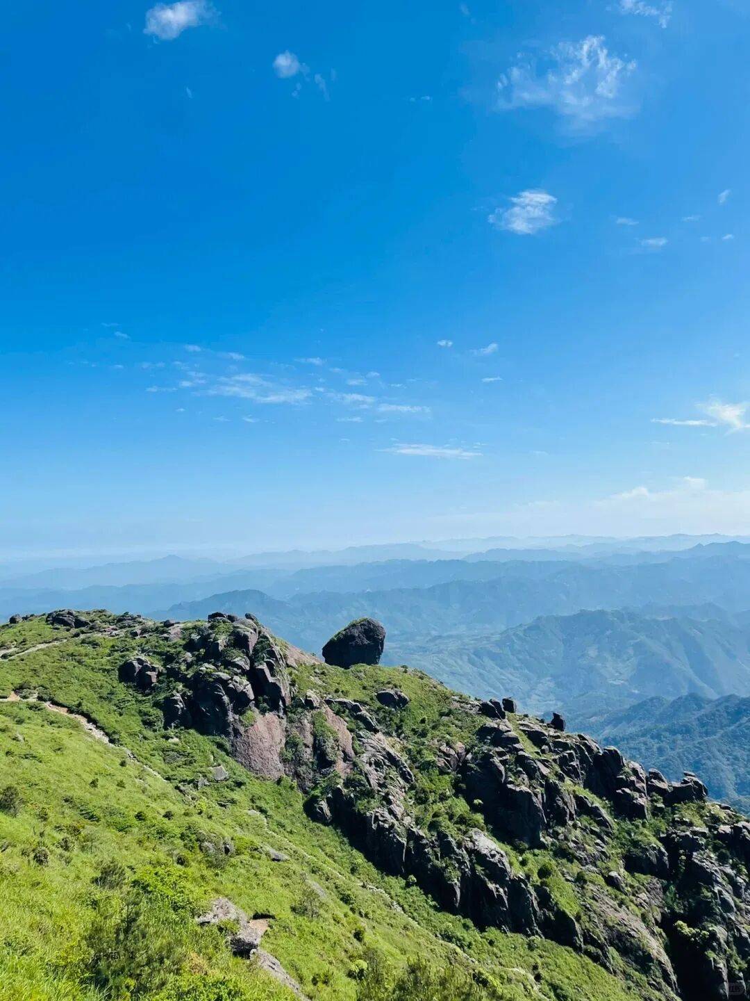 为什么年轻人迷上了爬山？ | 秋高气爽<strong></p>
<p>tp钱包app下载安装</strong>，是时候出发了→