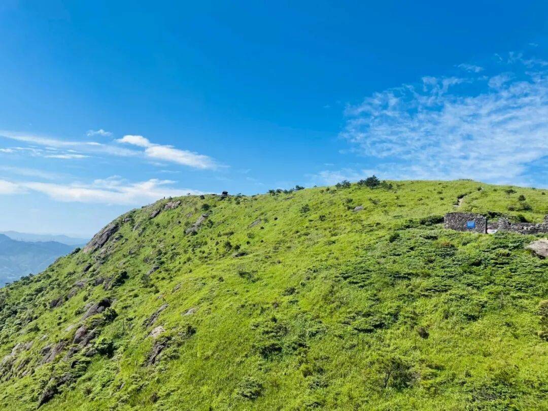 为什么年轻人迷上了爬山？ | 秋高气爽<strong></p>
<p>tp钱包app下载安装</strong>，是时候出发了→