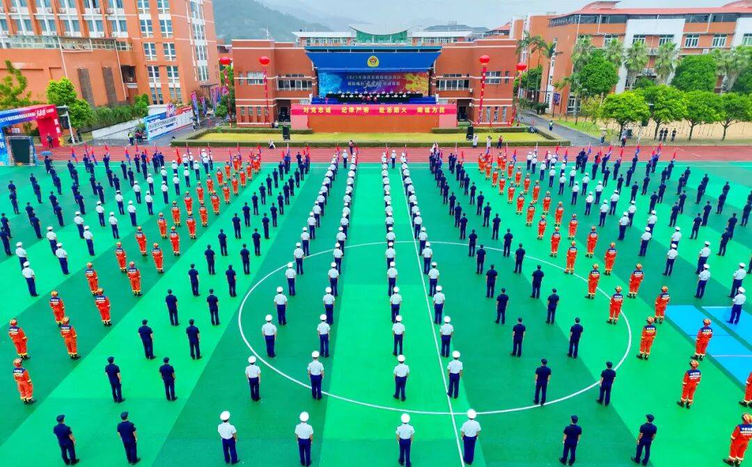 燃动赛场<strong></p>
<p>trx app最新版本</strong>!三明消防激战 2025全省岗位练兵“龙虎榜”比武