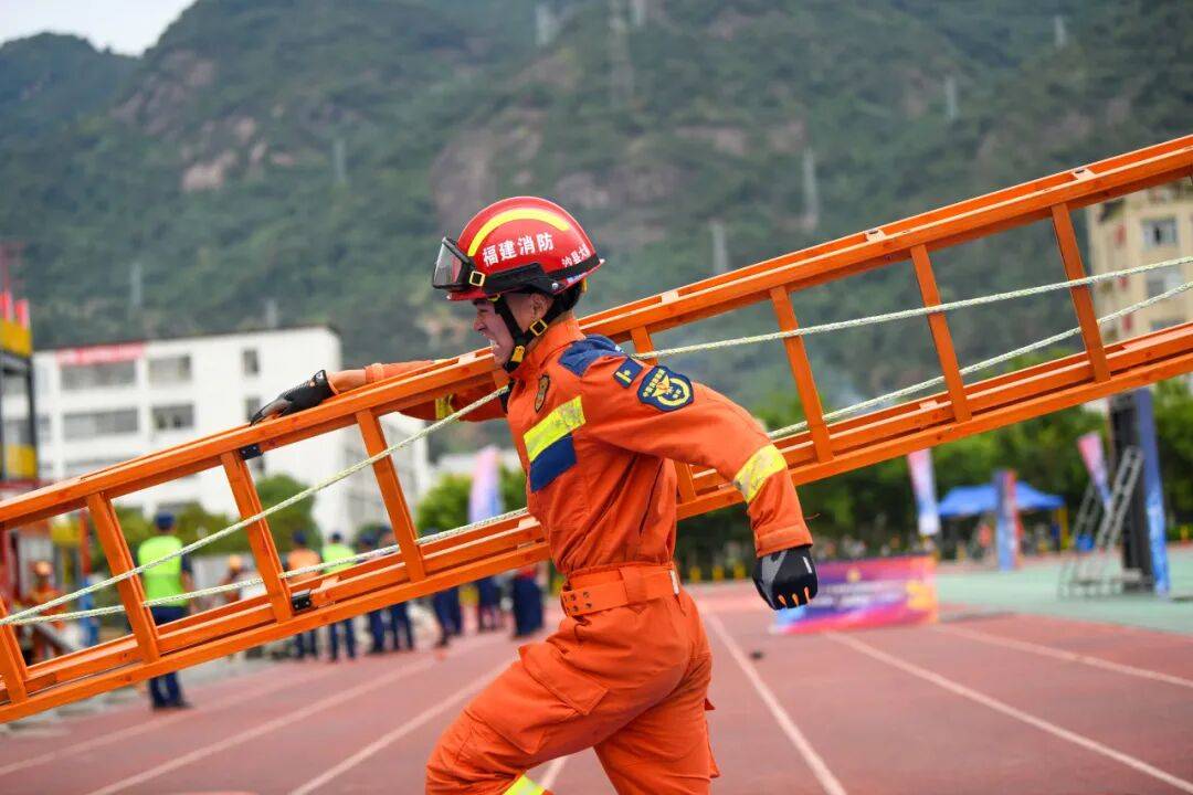 燃动赛场<strong></p>
<p>trx app最新版本</strong>!三明消防激战 2025全省岗位练兵“龙虎榜”比武