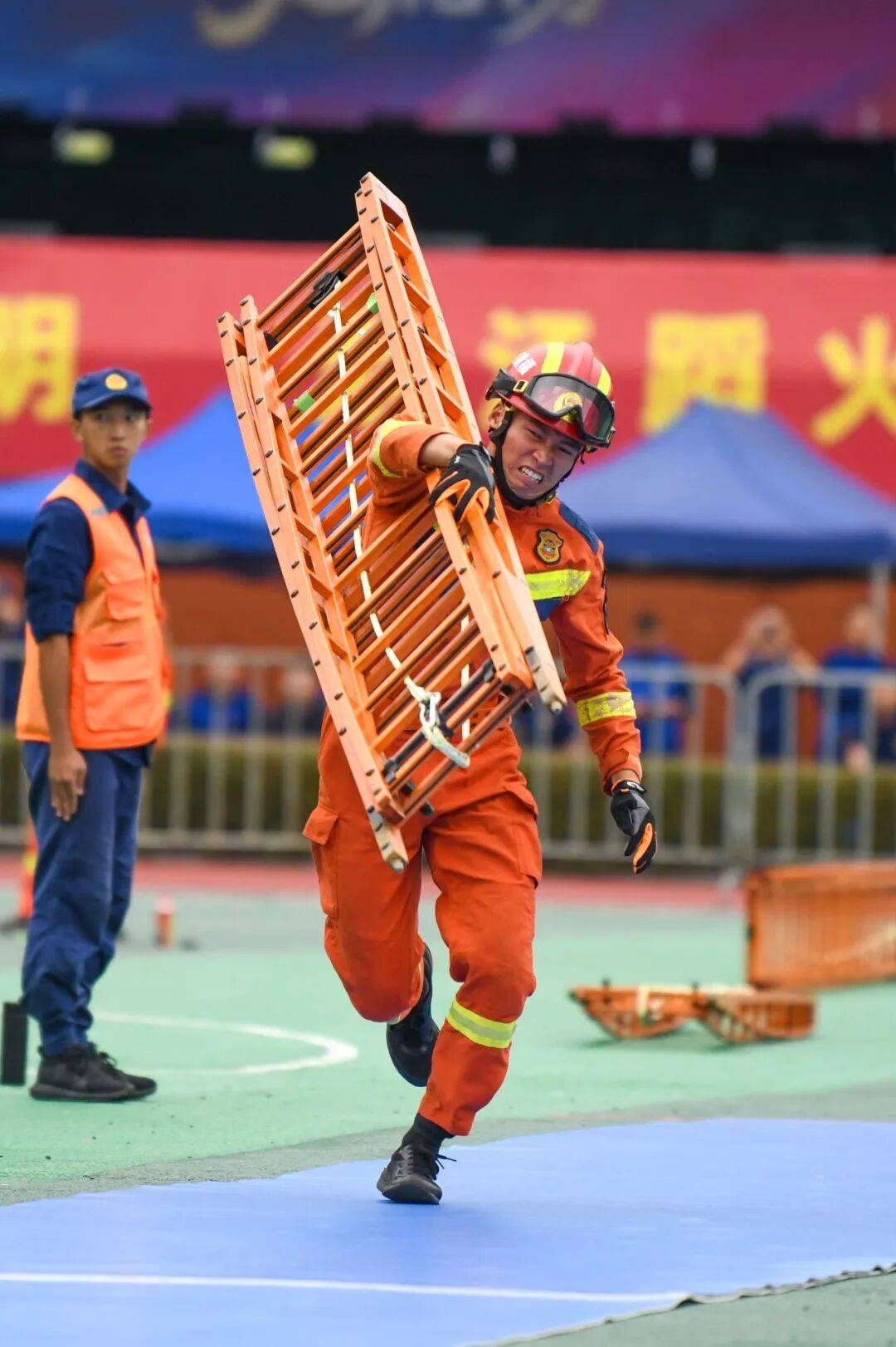 燃动赛场<strong></p>
<p>trx app最新版本</strong>!三明消防激战 2025全省岗位练兵“龙虎榜”比武