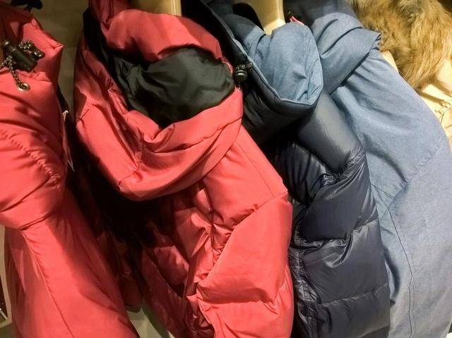 羽绒服里穿薄点才暖和！一个超简单的穿搭技巧<strong></p>
<p>trx app最新版本</strong>，快收藏