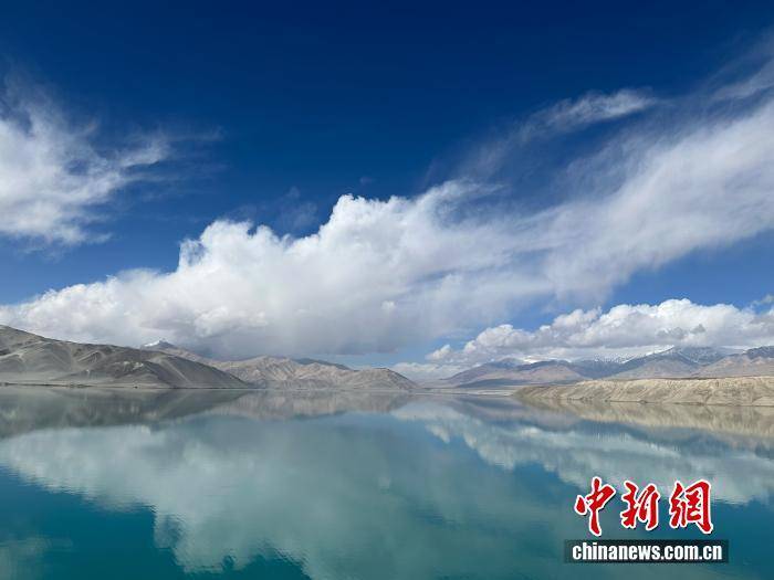 台湾IP涌入《没出息》评论区：<strong></p>
<p>trx</strong>我在台湾我要回家