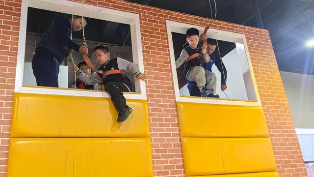 “泉民消防<strong></p>
<p>usdt</strong>,生命至上”山东师范大学附属小学2024级7班雏鹰小队活动举行