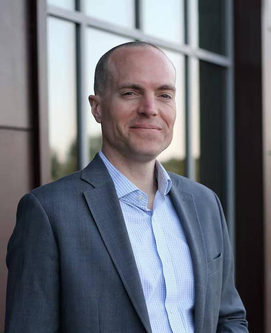 美籍校长与儿子老挝度假<strong></p>
<p>usdt交易平台</strong>,遭5厘米长“杀人蜂”袭击,全身被蜇100多处双双殒命