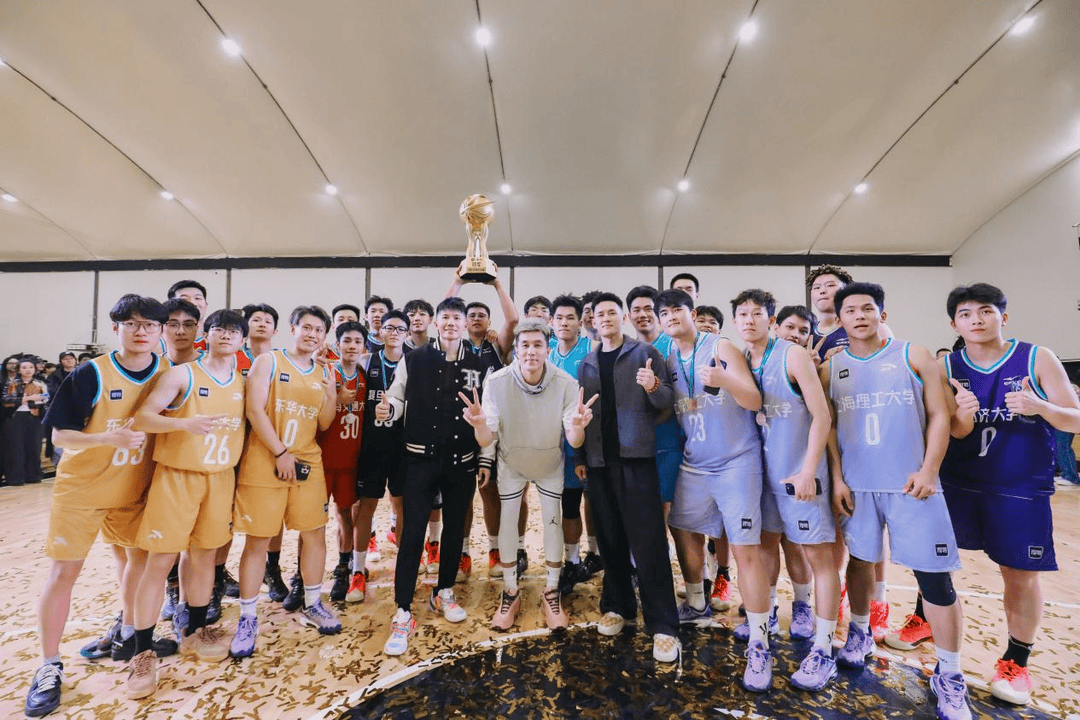 复旦、交大、同济等八大高校集结<strong></p>
<p>usdt钱包下载</strong>,得物App“新生杯”篮球赛首战上海