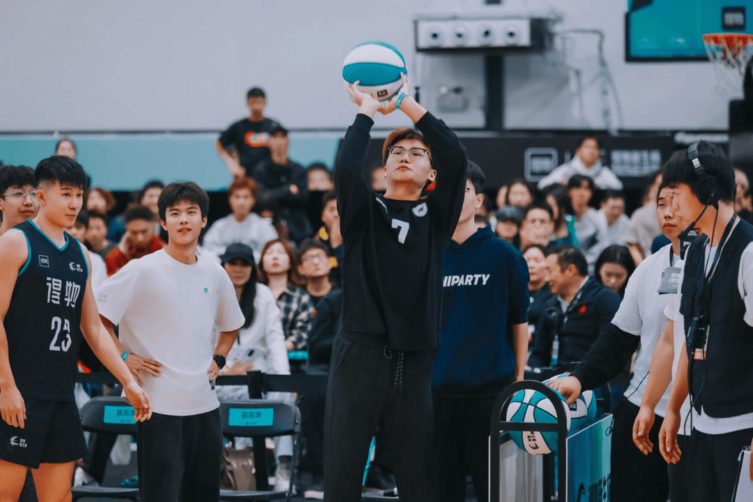 复旦、交大、同济等八大高校集结<strong></p>
<p>usdt钱包下载</strong>,得物App“新生杯”篮球赛首战上海