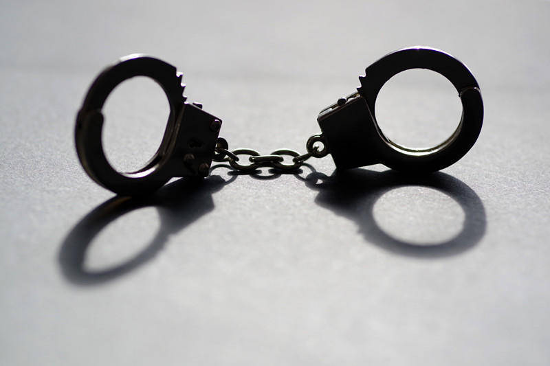 25岁男子欲出售父亲房产整容当网红<strong></p>
<p>usdt币</strong>,被说教后20多刀弑父 曾遭父亲家暴,获无期徒刑