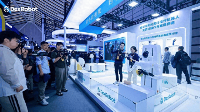 小鹏特斯拉头疼的“灵巧手”难题，被灵巧智能突破