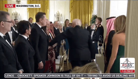 “特马”又同框<strong></p>
<p>稳定币usdt</strong>!马斯克现身白宫 出席特朗普与沙特王储晚宴