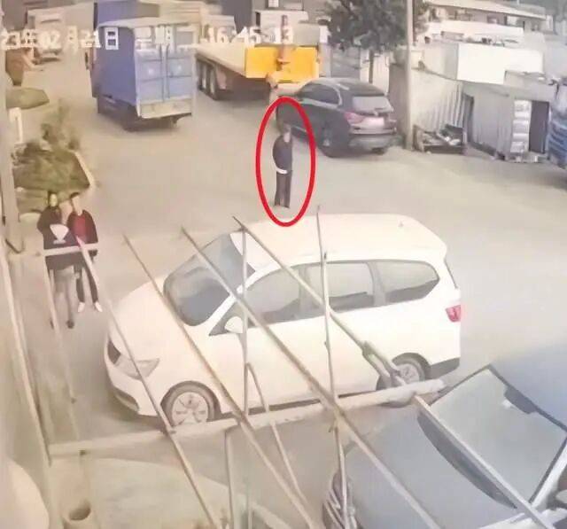 阳江95岁老翁车祸住院3月去世<strong></p>
<p>usdt浏览器</strong>,鉴定称自身因素系死亡主因;司机被判一年两个月不断申诉,广东高院:量刑明显不当将再审