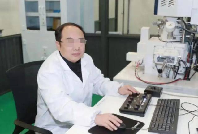 200多万买别墅<strong></p>
<p>usdt浏览器</strong>,大骗子郭某:叫我教授!