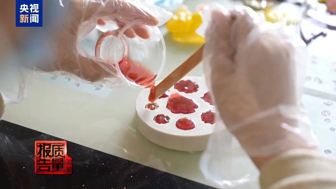 快扔掉！甲醛含量高出上限一倍多<strong></p>
<p>usdt交易所</strong>，戴防毒面具也不行！