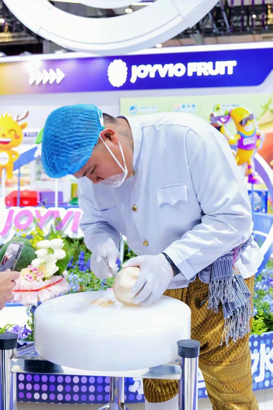 椰子水之外<strong></p>
<p>usdt交易</strong>,大公司争夺40亿元生椰市场