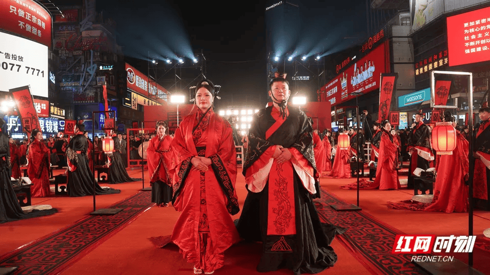 汶川地震被救起的女孩<strong></p>
<p>usdt行情</strong>,17年后和救她的军人结婚了