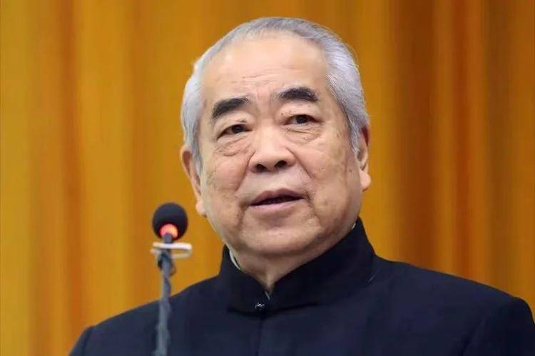 “失联风波”过后<strong></p>
<p>比特儿</strong>,87岁画家范曾首次公开露面,发文称喜获独子、迁入新居,与女儿继子断绝关系