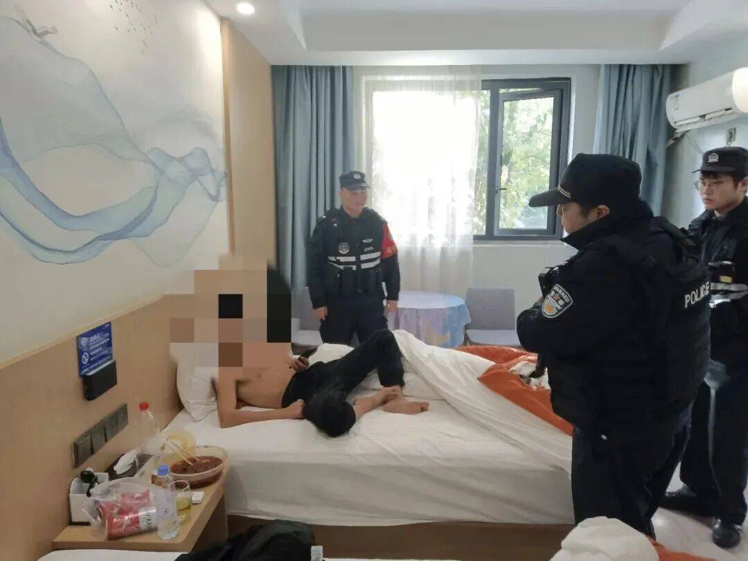 满身酒气、恶意报警!拘!