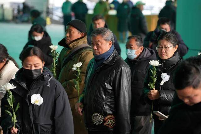 何晴之子追思：妈妈很喜欢雪<strong></p>
<p>比特儿下载</strong>，北京这场雪好像是为她而下