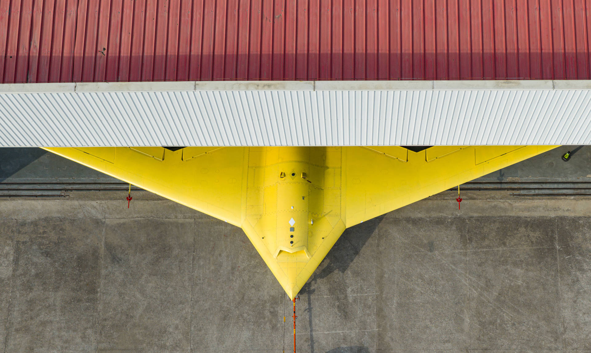 多张高清大图<strong></p>
<p>比特儿下载</strong>！新型高空高速长航时无人机彩虹-7近日成功首飞