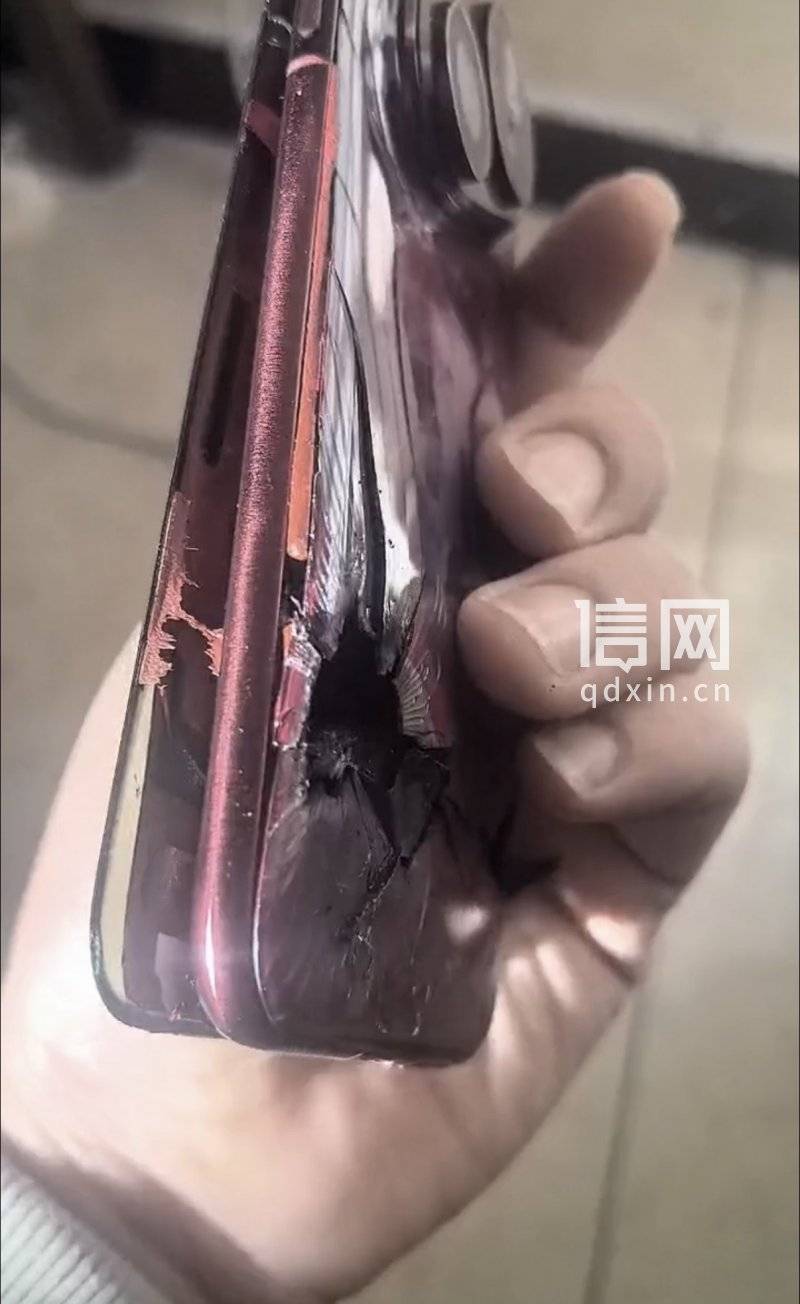 华为新手机充电时电池爆了 售后凭照片认定“外力所致”拒保 消费者：难道我买的是摔炮<strong></p>
<p>比特儿官网</strong>？