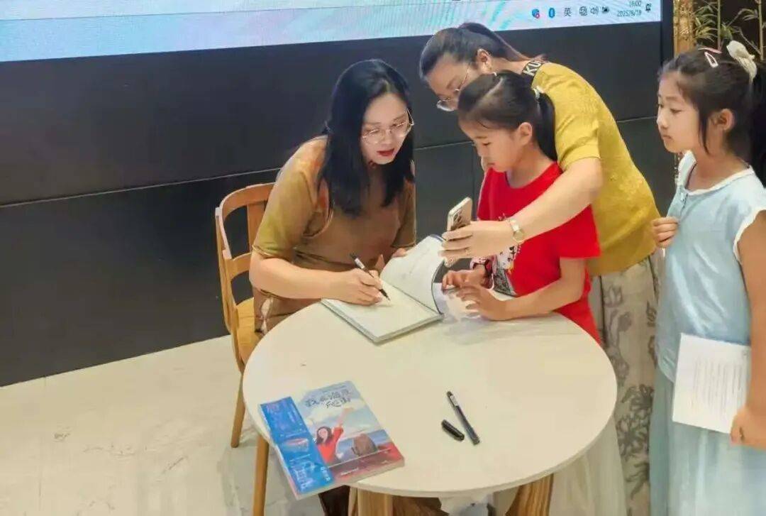 突然爆火！浙大女博士一个月涨粉超50万<strong></p>
<p>比特儿网站</strong>，“我是过了把瘾”！网友：丝滑入脑……