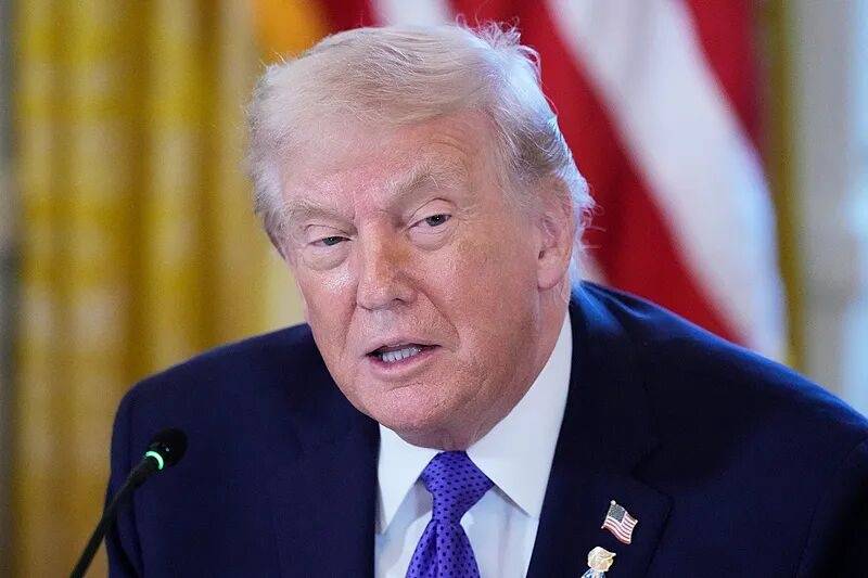 特朗普：格陵兰岛仅靠狗拉雪橇进行防卫<strong></p>
<p>比特儿海外交易平台</strong>，美国无论如何都要拿下格陵兰岛