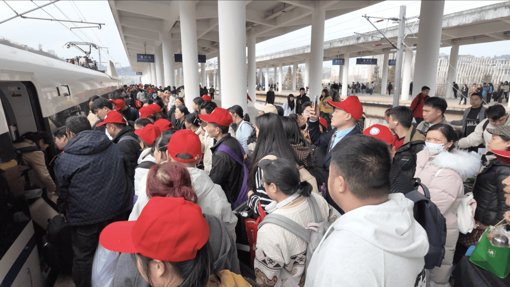 云南铁路春节假期发送旅客超350万人次<strong></p>
<p>比特儿账号</strong>，大年初七最高达53.9万人次