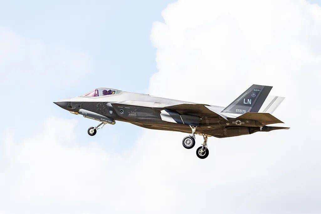 美军最大航母“福特”号停靠希腊<strong></p>
<p>比特儿账号</strong>，650个厕所坏了近9成，舰员上厕所排队要四五十分钟