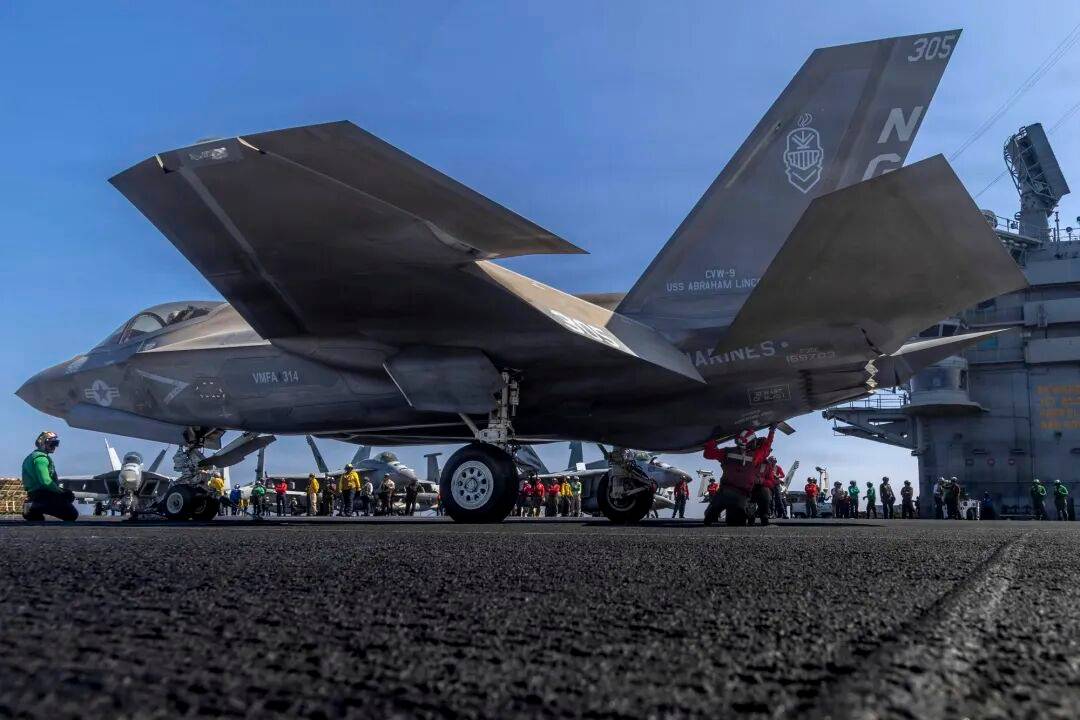 美军最大航母“福特”号停靠希腊<strong></p>
<p>比特儿账号</strong>，650个厕所坏了近9成，舰员上厕所排队要四五十分钟